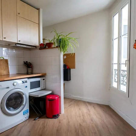 Cozy Parisian Nest, Ideal For Getaway Or Work